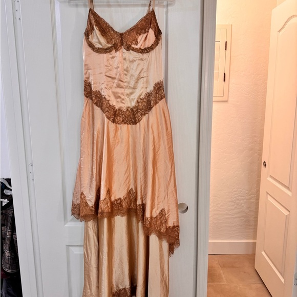 Free People Dresses & Skirts - FREE PEOPLE/ Nigel Preston Elegant Lace Trim Dress in Peach and Brown